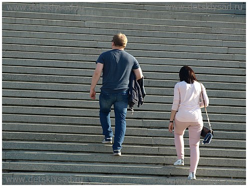 Люди на лестнице